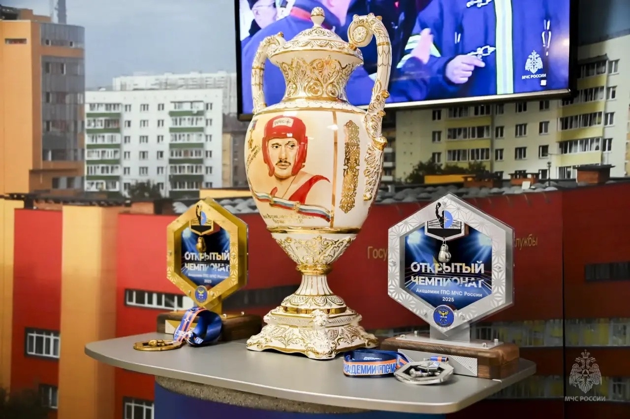 В столице идёт борьба за звание сильнейших в боксе