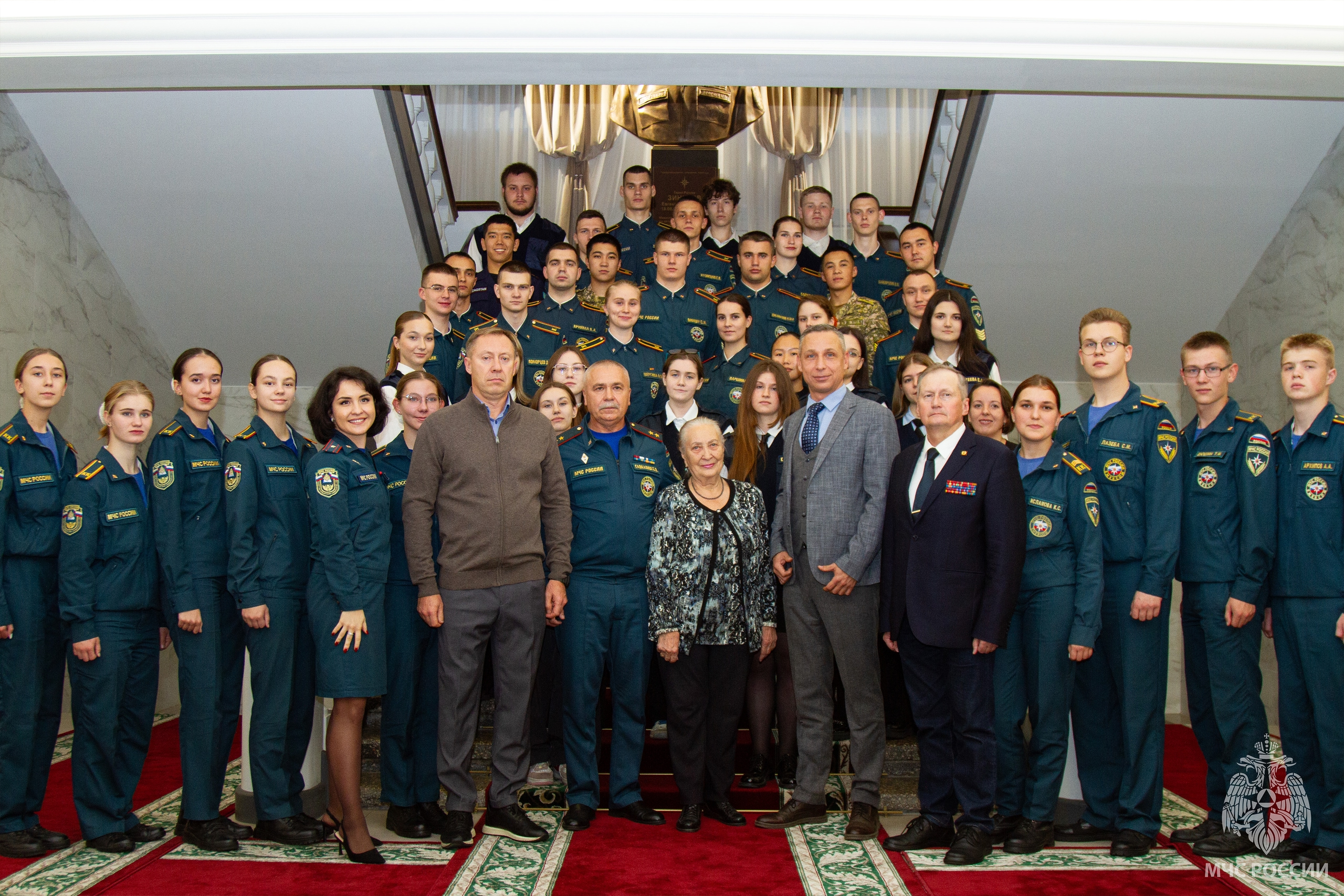 Выставка «Слово — ленинградцам!»