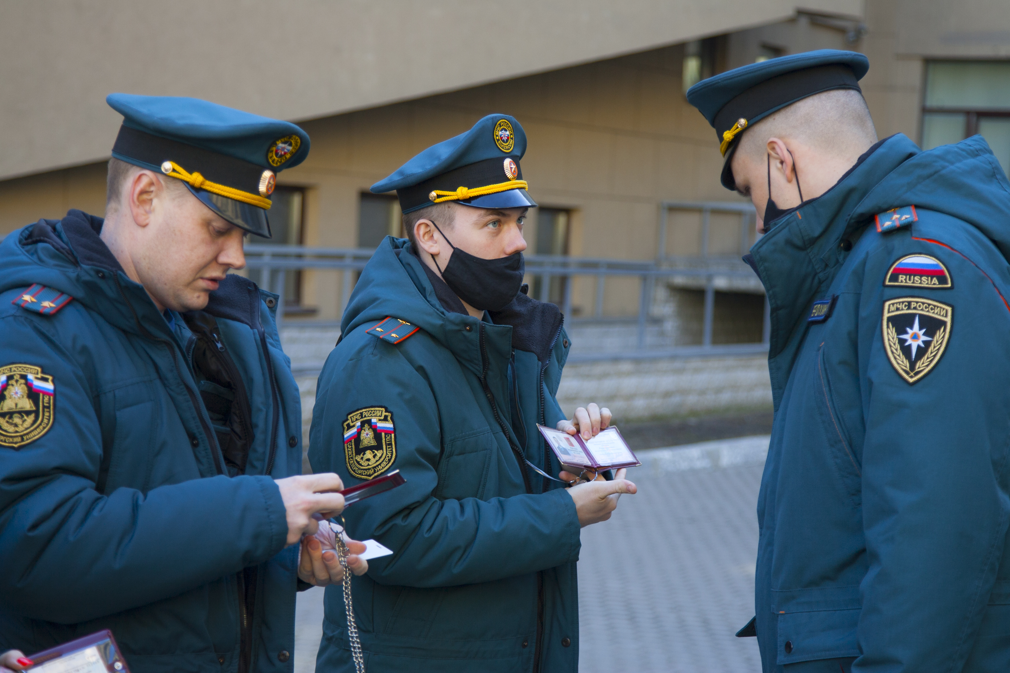 Начальник главное управления форма мчс. Парадная форма мчс 2022. Смотр летней формы одежды мчс. Фггс мчс форма одежды. Переход на летнюю форму одежды.
